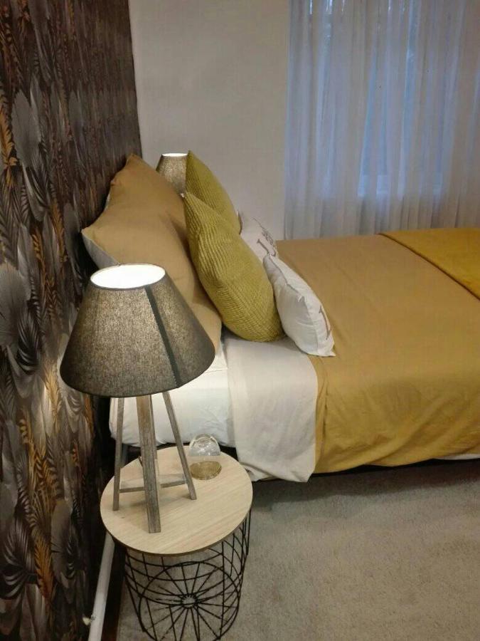 L'Esquilon Chambre D'Hote Bed and Breakfast Thiat Exterior foto